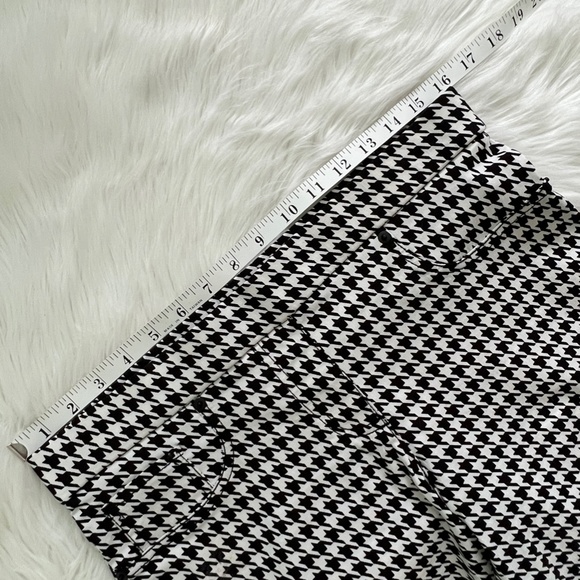 No Boundaries Black/White Houndstooth Print Stretch Pants-Size Large (11-13) - Picture 5 of 9